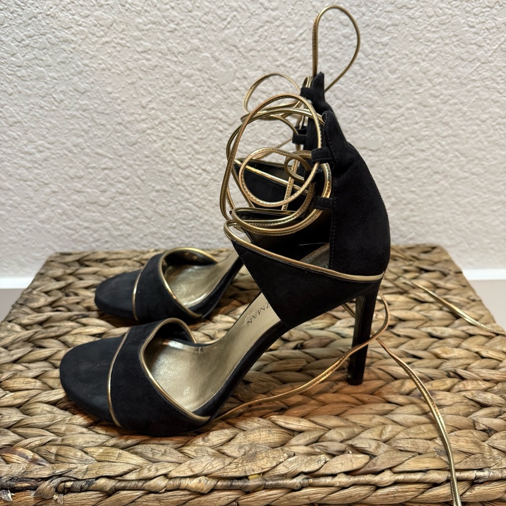 Stuart Weitzman Velvet Black Heels with Gold Tie Up The Ankle Straps - Picture 4 of 6
